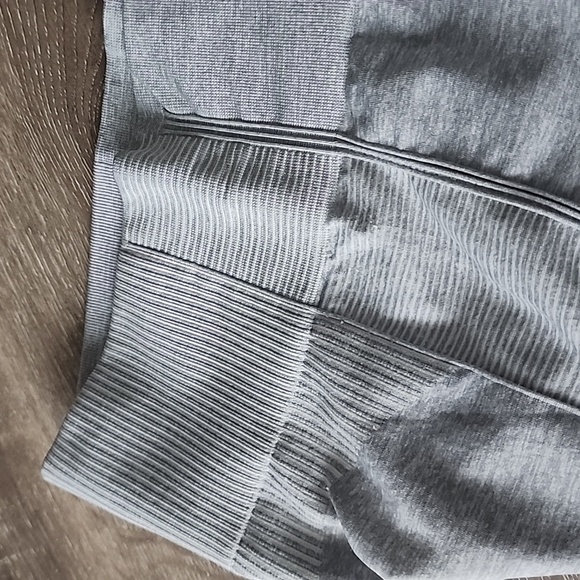 Gymshark Amplify Ombré High Waisted Seamless Leggings Light Gray Ivory White XS - Picture 12 of 12